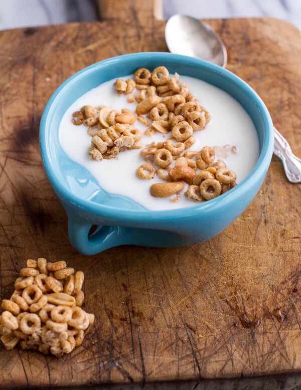 Cheerios in bowl of milk