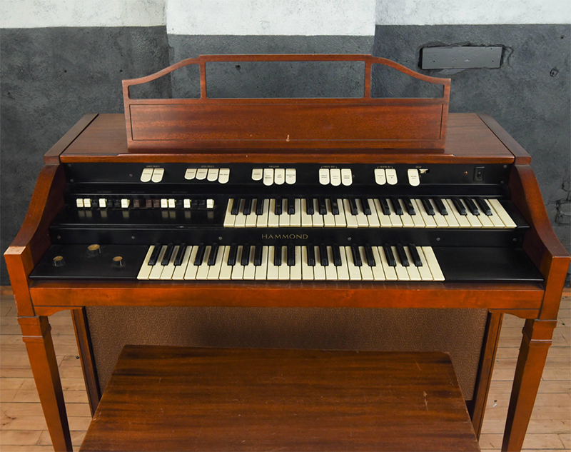Hammond L-101