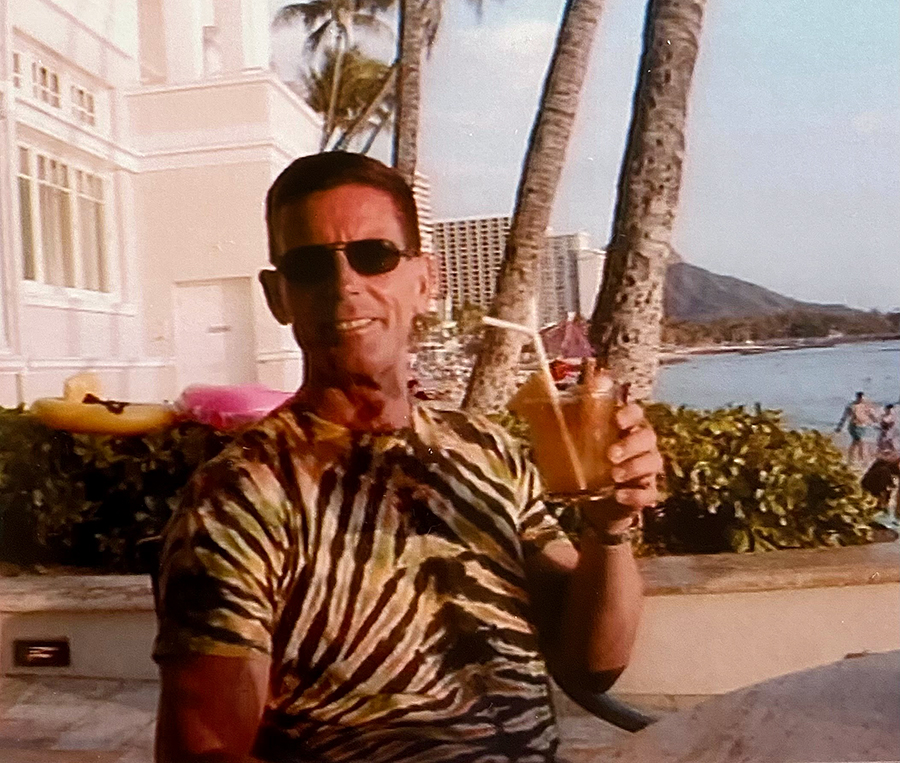 Will having a drink at a Hawaii beach